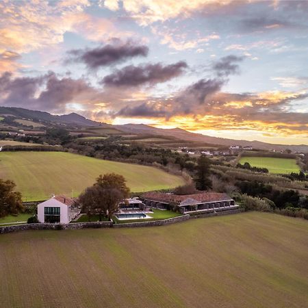 Sensi Azores Nature And Spa Ginetes Εξωτερικό φωτογραφία The Old School House, Llanfairpwll, North Wales