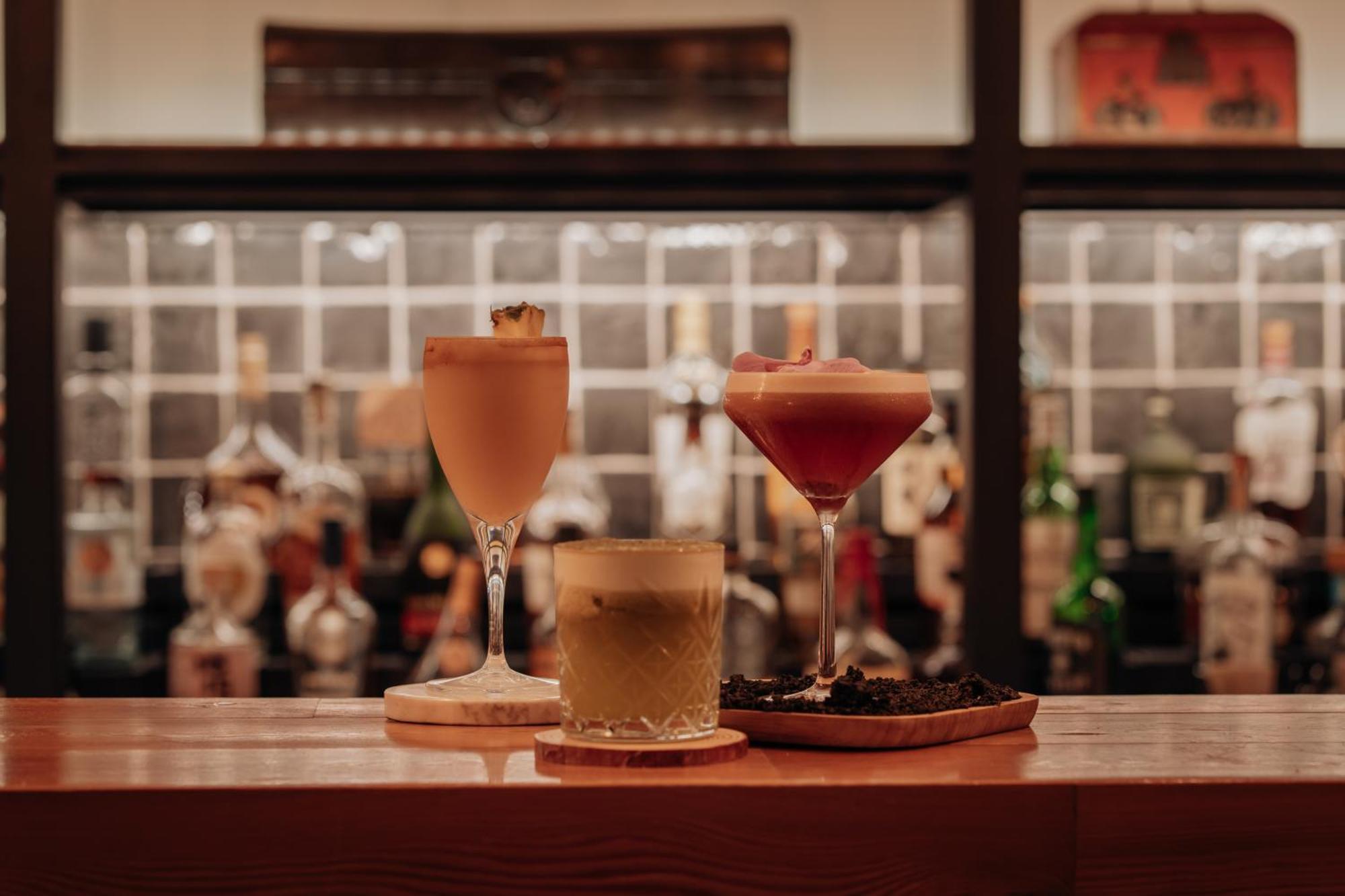 Sensi Azores Nature And Spa Ginetes Εξωτερικό φωτογραφία A selection of cocktails at the bar