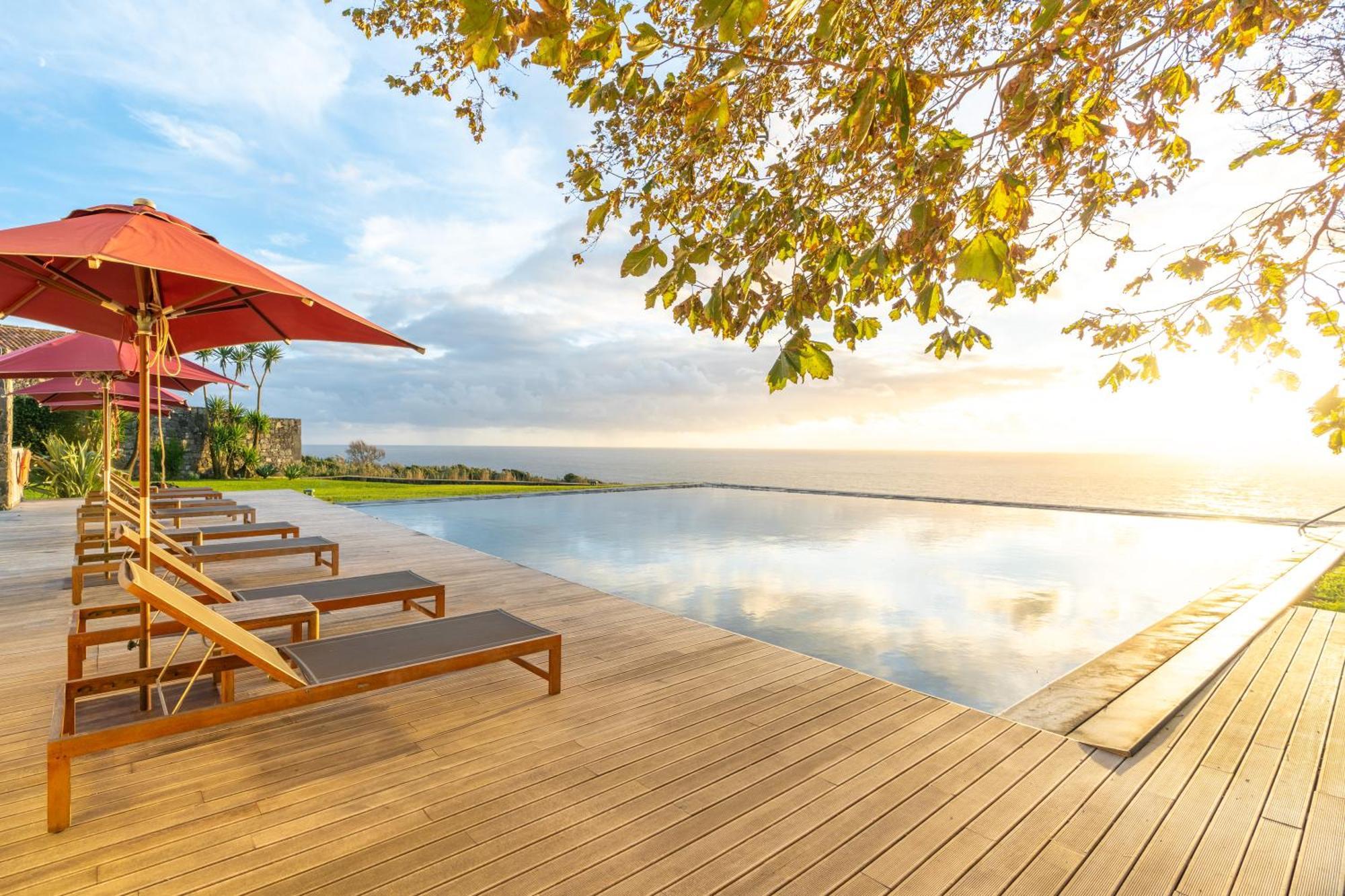 Sensi Azores Nature And Spa Ginetes Εξωτερικό φωτογραφία Infinity pool at the resort